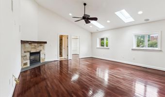 9915 ASHBURTON Ln, Bethesda, MD 20817