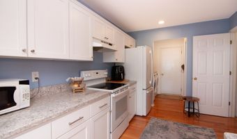 4471 Hillside Ct, Ann Arbor, MI 48105