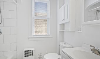 23 W 42ND St 3, Bayonne, NJ 07002