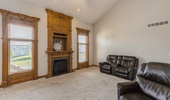 1737 Ashwood Dr SW, Altoona, IA 50009