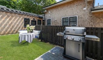 14 Robinson St, Narragansett, RI 02882