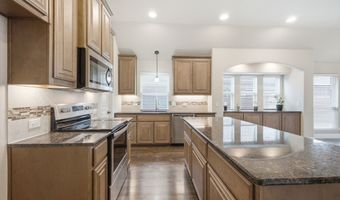 515 Lakeview Dr, Alvarado, TX 76009