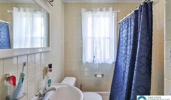 1635 E Emmaus Ave, Allentown, PA 18103