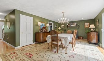 40 White Pine Dr, Glocester, RI 02814