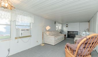 92 Rohr St #5, Arnolds Park, IA 51331