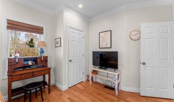 40 Lloyd Bowen Ct, Glocester, RI 02814
