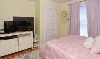 435 Cabot St B, Beverly, MA 01915