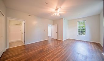 953 E Summerfield Glen Cir, Ann Arbor, MI 48103