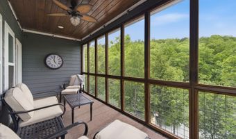1067 LEGENDARY Pkwy, Arley, AL 35541