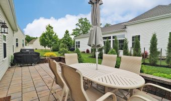 46 Rockland St, Barnegat, NJ 08005