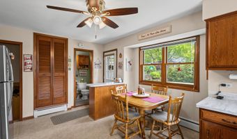 21 N Waterman Ave, Arlington Heights, IL 60004