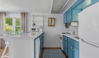 8 Presque Isle Trl, Narragansett, RI 02882