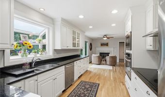 20 Sherman Ave, Bristol, RI 02809