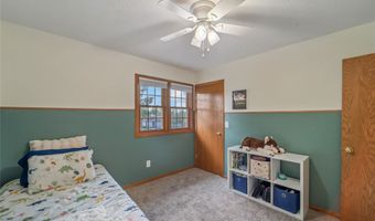 410 Oakwood Ct, Altoona, IA 50009