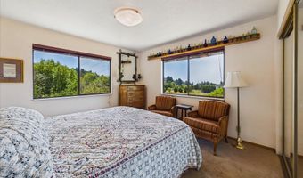 2361 Buttermilk Ln, Arcata, CA 95521