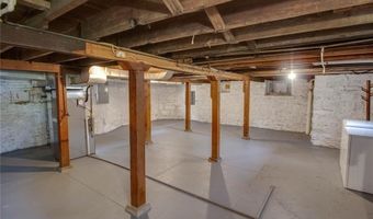 205 E 12th St, Alton, IL 62002