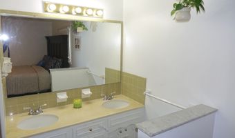 6349 Meridian Woods Blvd, Indianapolis, IN 46217