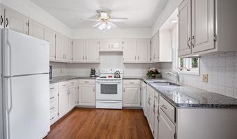 108 Westside Dr, Atchison, KS 66002
