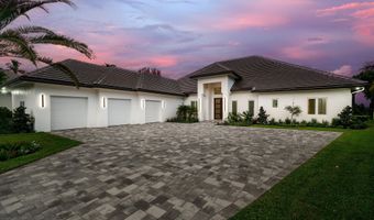 100 Glenbrook Ct, Atlantis, FL 33462