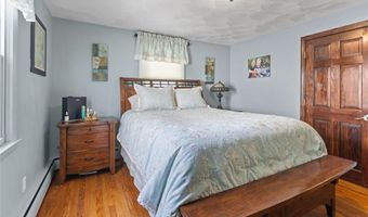 18 Lyman Ave, Johnston, RI 02919