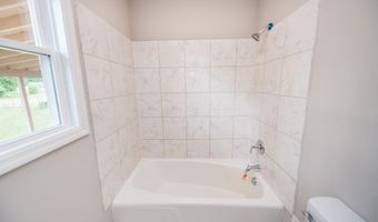 2031 Evergreen Dr, Boiling Springs, SC 29316