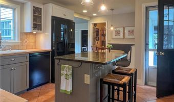 9 South Dr, Middletown, RI 02842