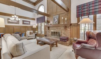 1521 Secretariat Ln, Indianapolis, IN 46217