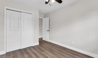 76 Maple St, Beachwood, NJ 08722