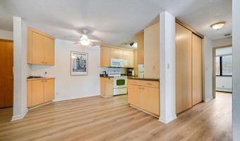 4 Pine Tree Dr 110, Arden Hills, MN 55112