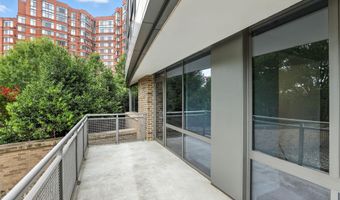 2001 15TH St N 111, Arlington, VA 22201