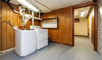 38 Greenwood Rd, North Kingstown, RI 02852