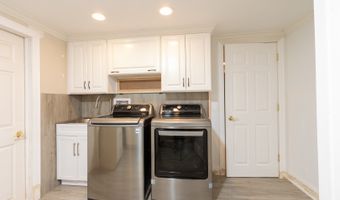 1340 Yellowstone Pkwy, Algonquin, IL 60102