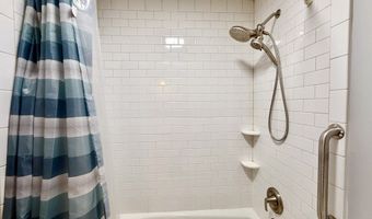 151 Shelter Rock Rd 17, Danbury, CT 06810