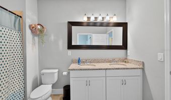 5227 ADMIRAL POINTE Dr, Apollo Beach, FL 33572