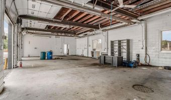 1712 S Wayne Ave, Auburn, IN 46706