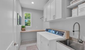 3006 Old Furnace Rd, Boiling Springs, SC 29316