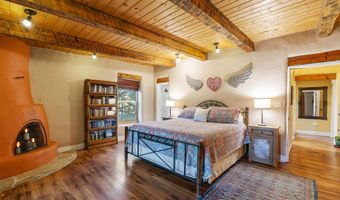 174 Hondo Seco Rd, Arroyo Hondo, NM 87513