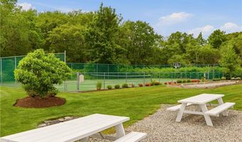 40 Web Ave 11, North Kingstown, RI 02852