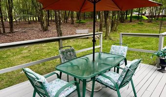 106 Burnshaw Ln, Albrightsville, PA 18210