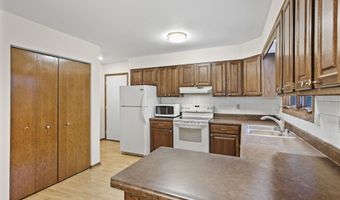 10 Krystana Way, Madison, WI 53711