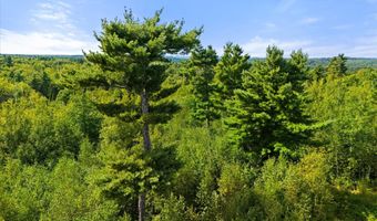 27 Bowling Green Ln, Belfast, ME 04915