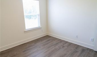 290 Auburn Valley Way, Auburn, GA 30011