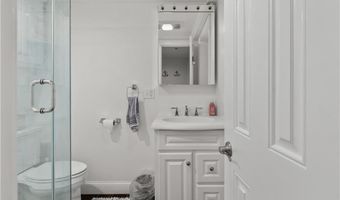 16 Shields St 2, Newport, RI 02840