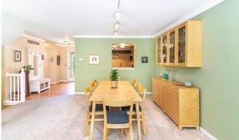 2734 Winter Garden Ct, Ann Arbor, MI 48105