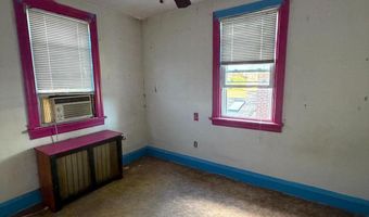 105 S OAK Ave, Aldan, PA 19018