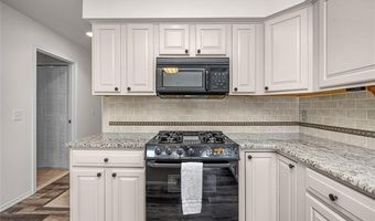 7236 Bluebill St, Algonac, MI 48001