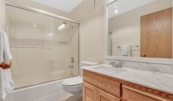 1 3RD St 204, Astoria, OR 97103