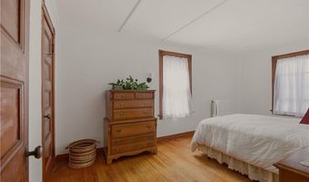 24 Thurston Ave, Newport, RI 02840