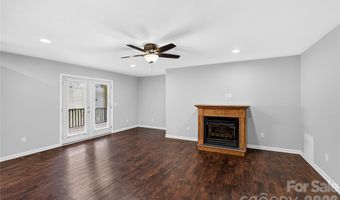 611 Pole Creasman Rd, Asheville, NC 28806