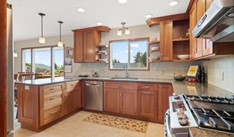 905 BARBRA Ln, Brookings, OR 97415